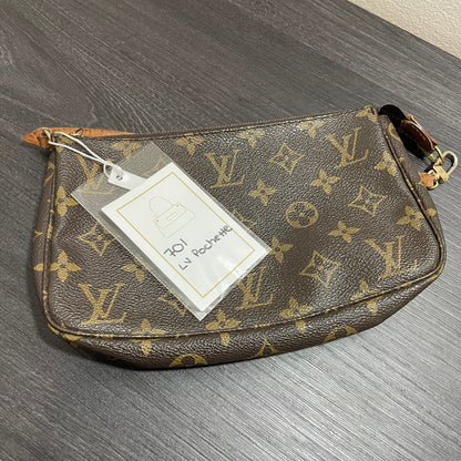 #701 LOUIS VUITTON Pochette