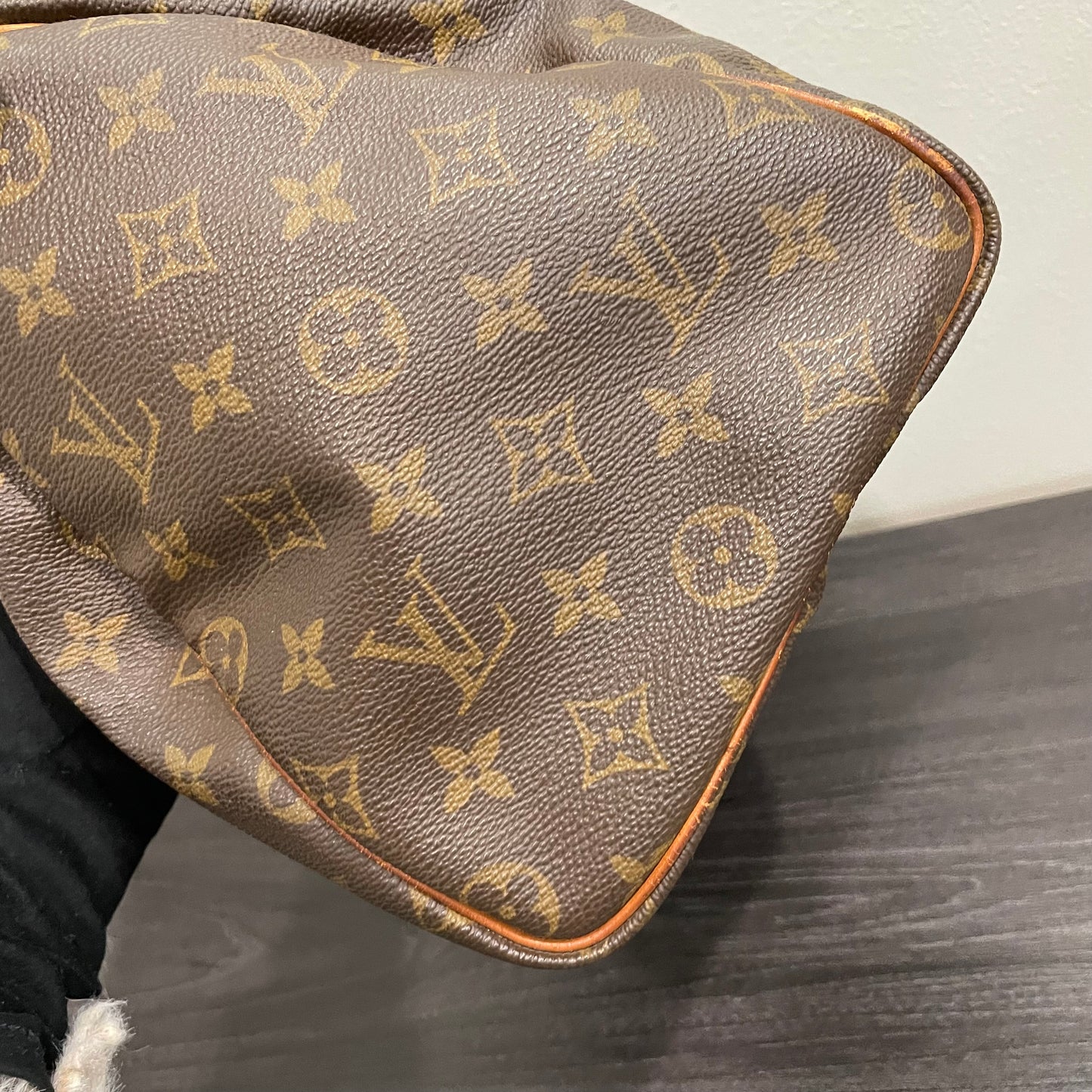 #708 LOUIS VUITTON Speedy 30