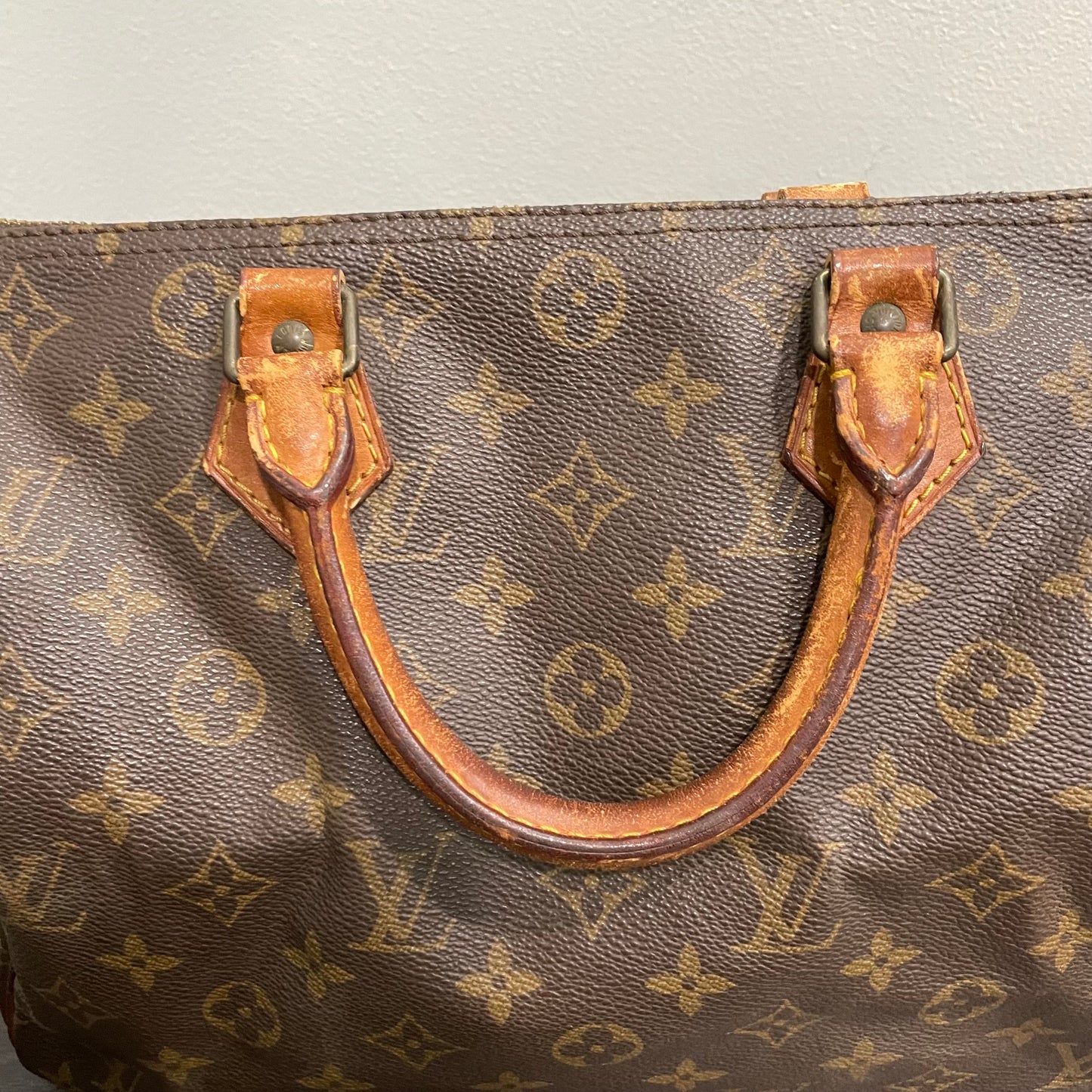 #708 LOUIS VUITTON Speedy 30