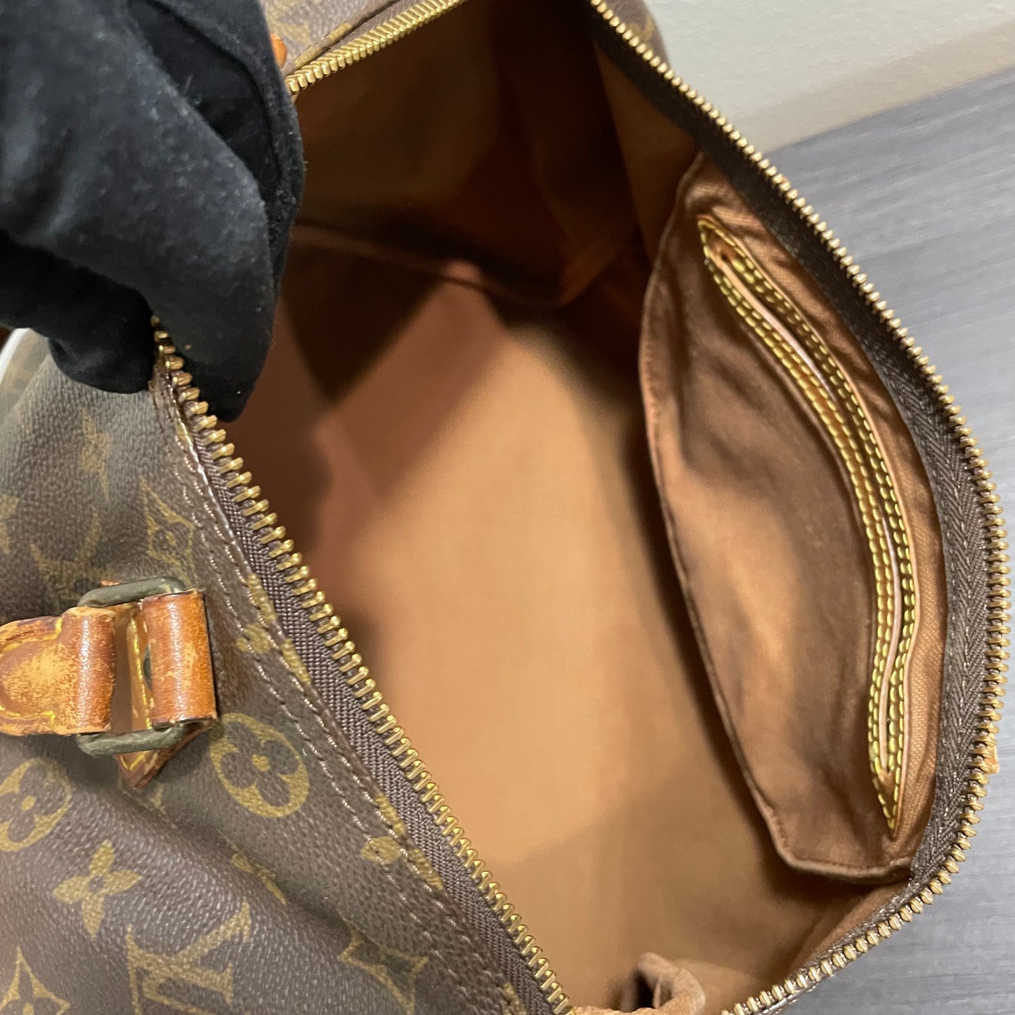 #708 LOUIS VUITTON Speedy 30