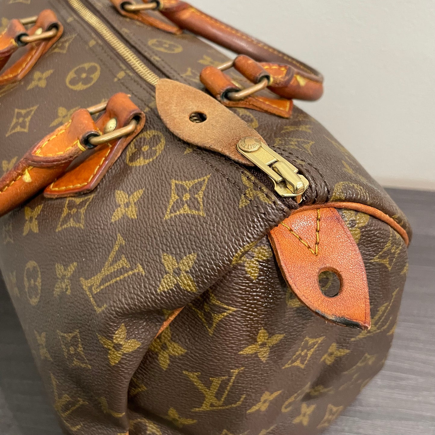 #709 LOUIS VUITTON Speedy 30