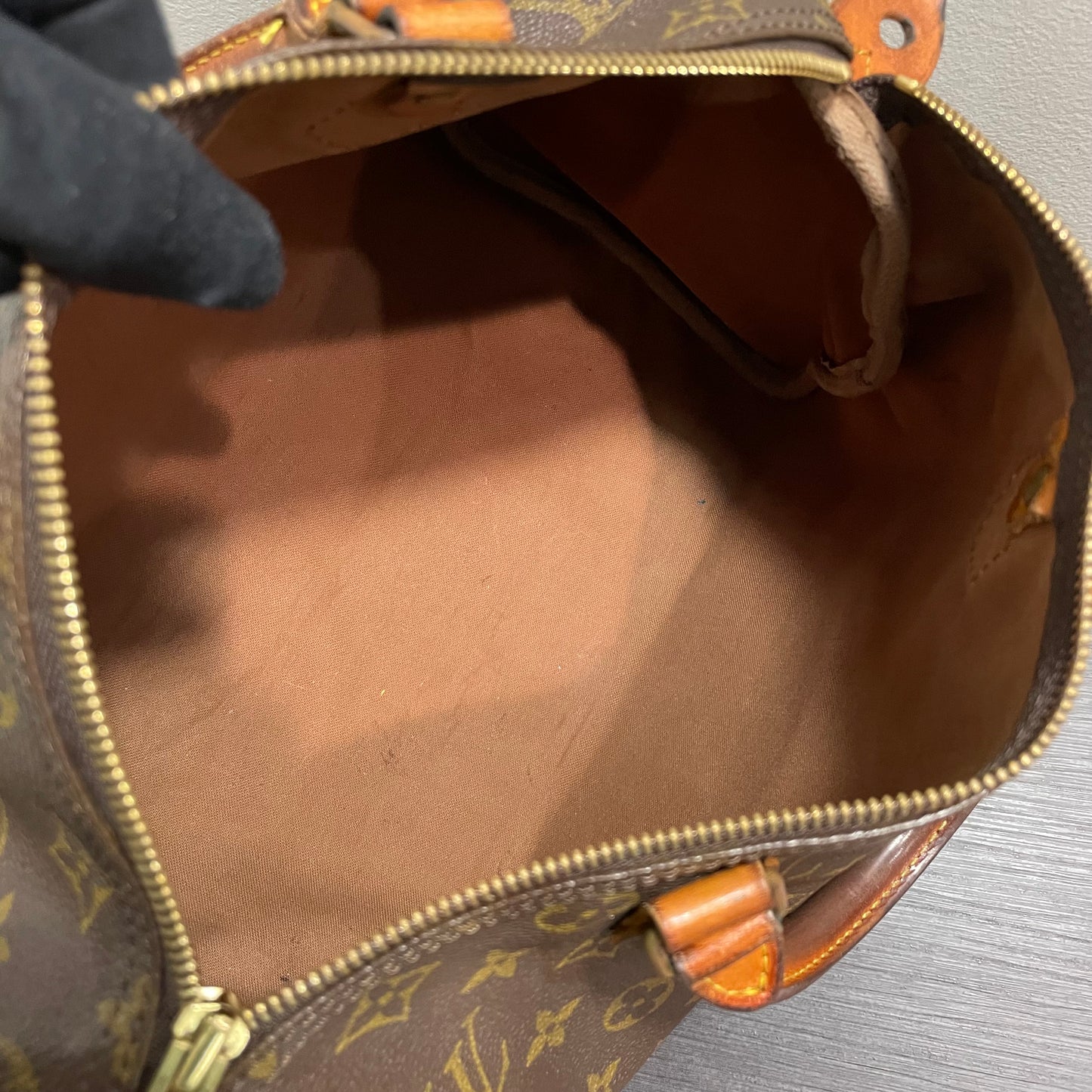 #709 LOUIS VUITTON Speedy 30