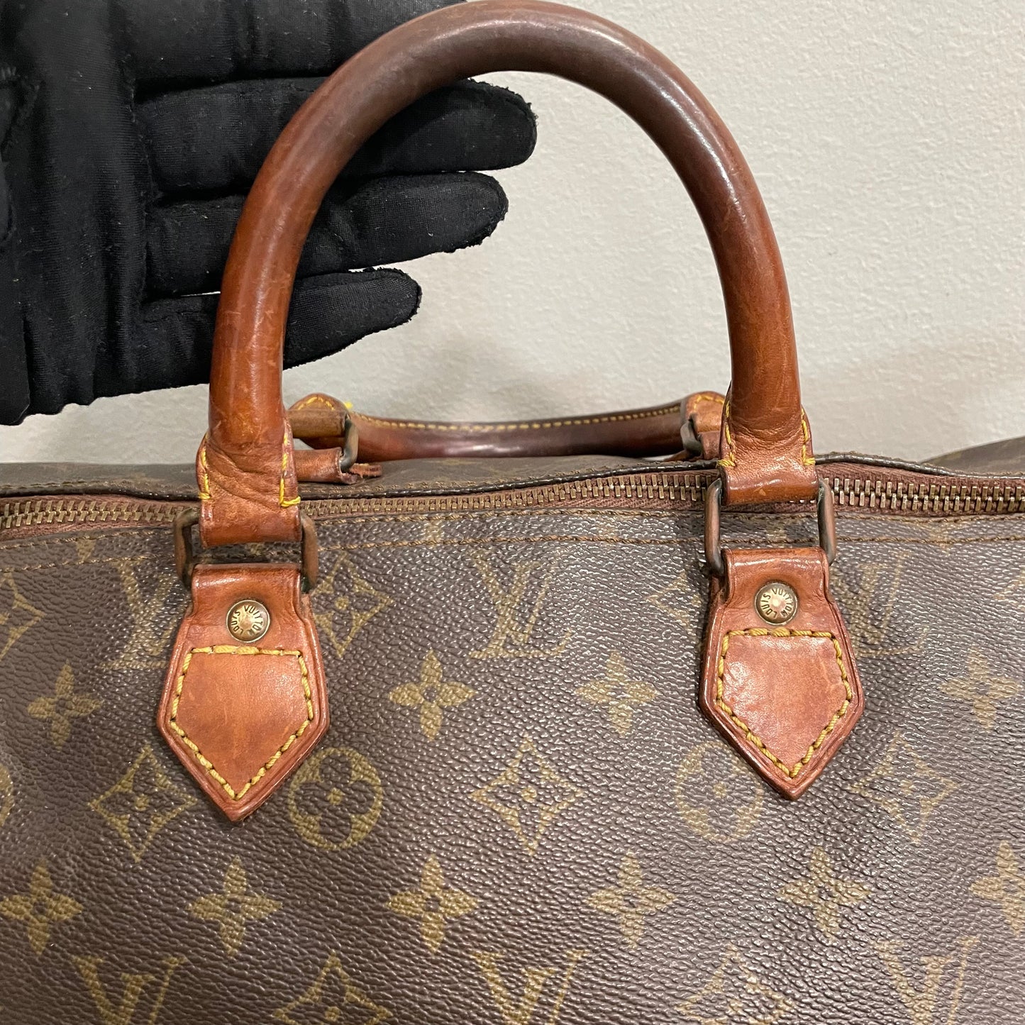 #710 LOUIS VUITTON Speedy 40