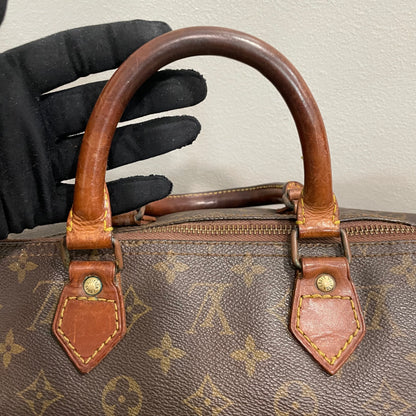 #710 LOUIS VUITTON Speedy 40