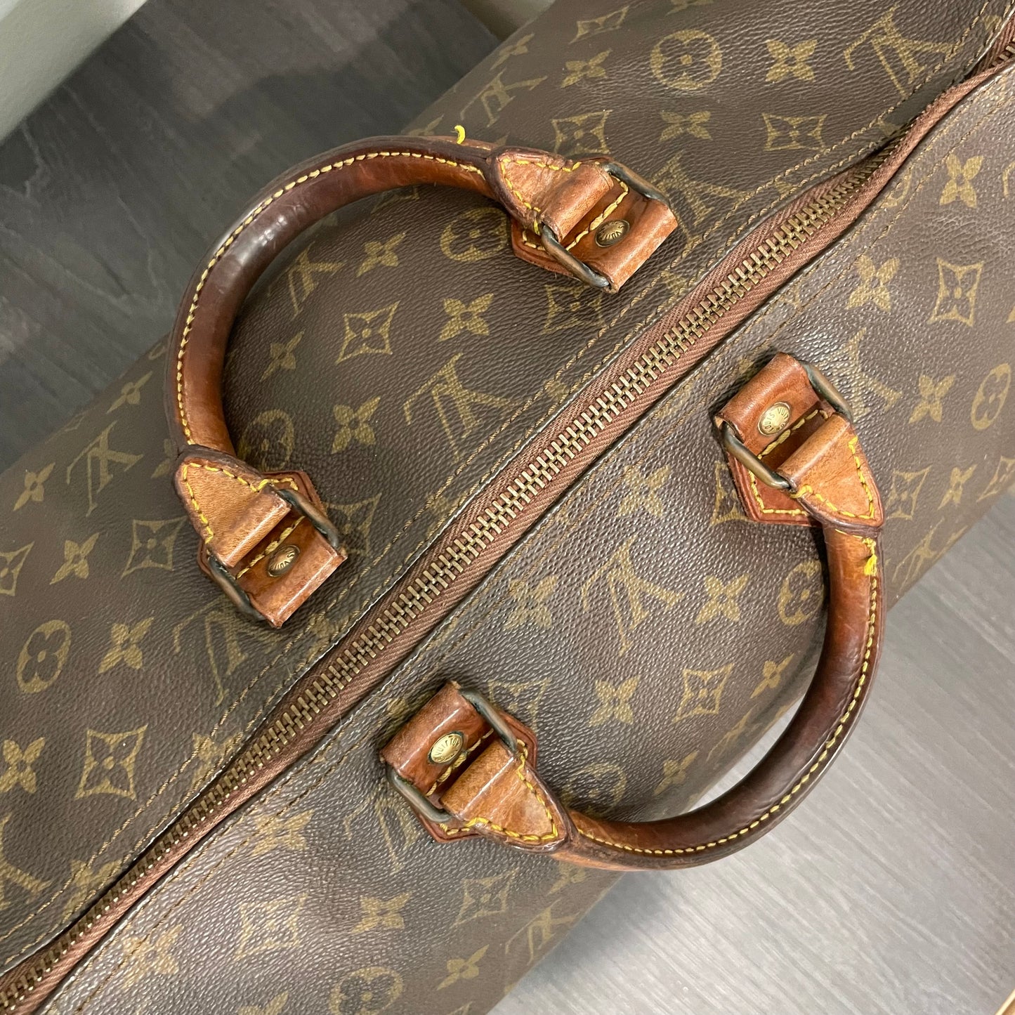 #710 LOUIS VUITTON Speedy 40