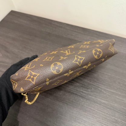 #1017 LOUIS VUITTON Monogram Pochette