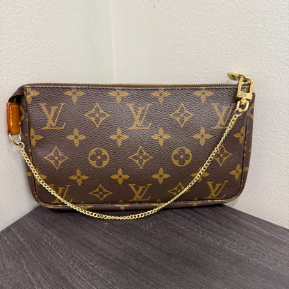 #1019 LOUIS VUITTON Monogram Pochette (TOP PICK!)