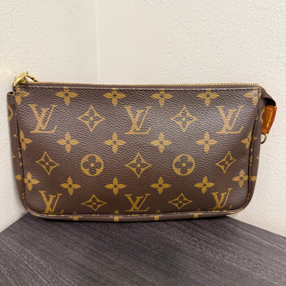 #1019 LOUIS VUITTON Monogram Pochette (TOP PICK!)