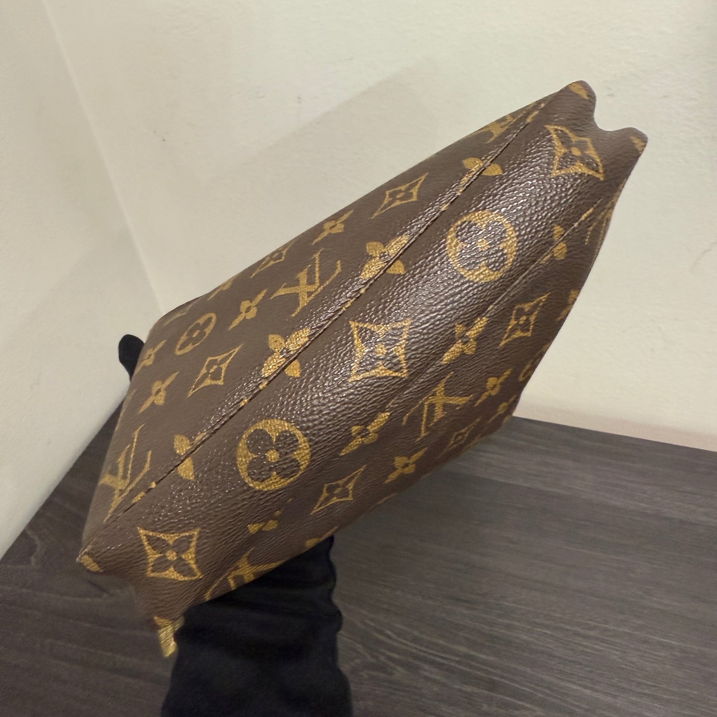 CLEARANCE #1020 LOUIS VUITTON Monogram Pochette