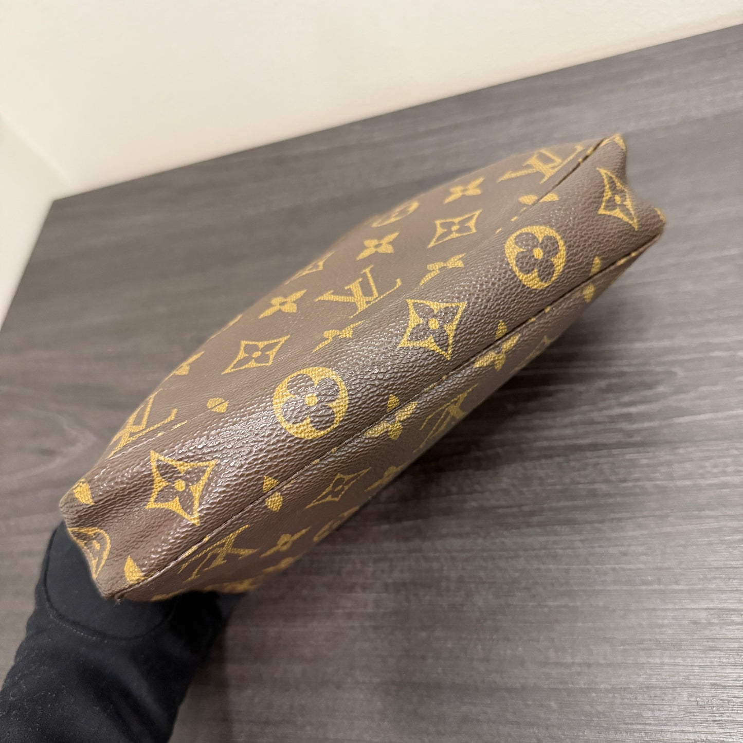 CLEARANCE #1021 LOUIS VUITTON Monogram Pochette