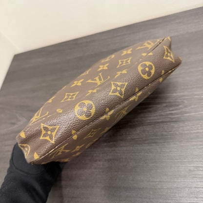 CLEARANCE #1021 LOUIS VUITTON Monogram Pochette