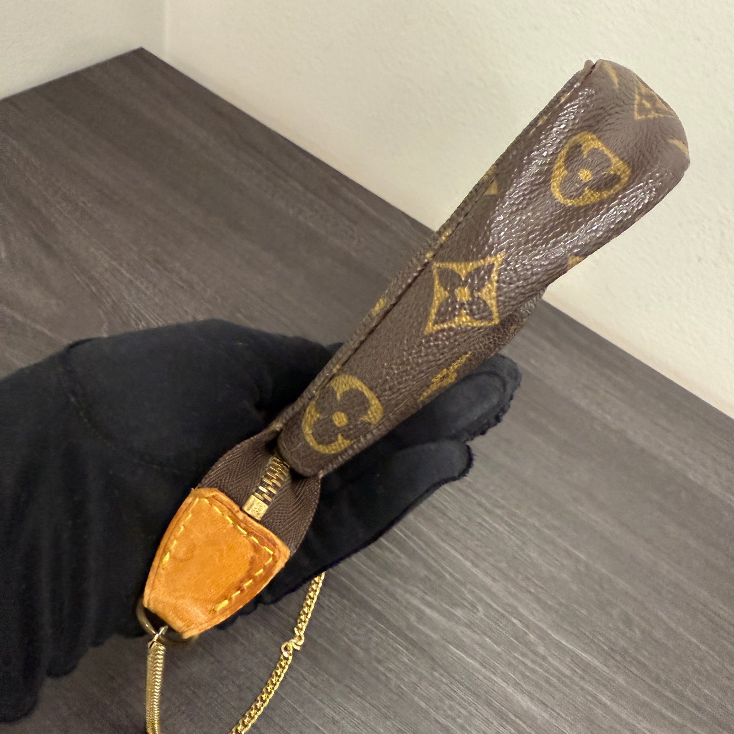 CLEARANCE #1021 LOUIS VUITTON Monogram Pochette