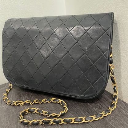 #716 CHANEL Classic Double Flap Quilted Lambskin Leather Shoulder Bag (24 kt gold-plated hardware)