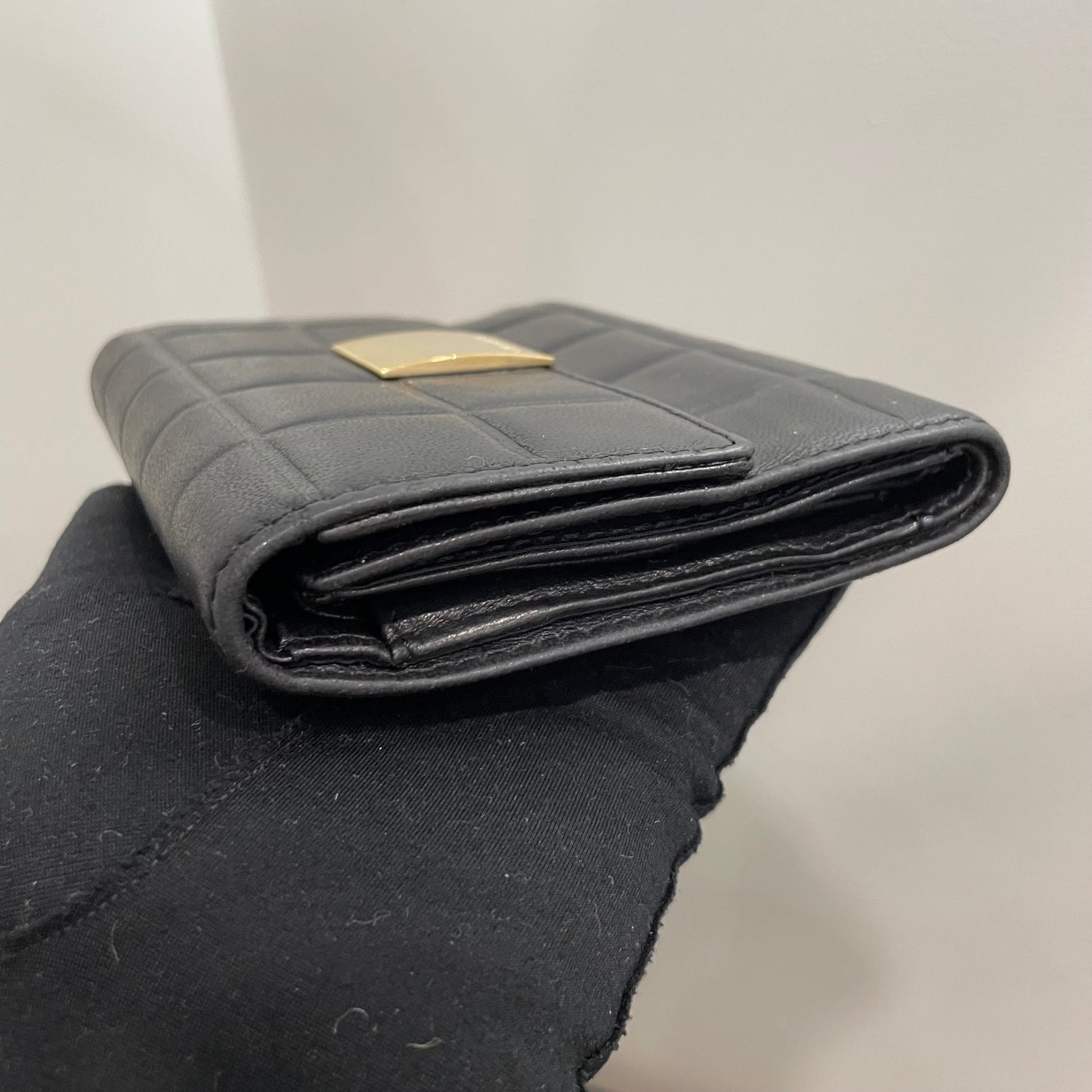 #101 CHANEL Black Leather Chocolate Bar Quilted Trifold Wallet