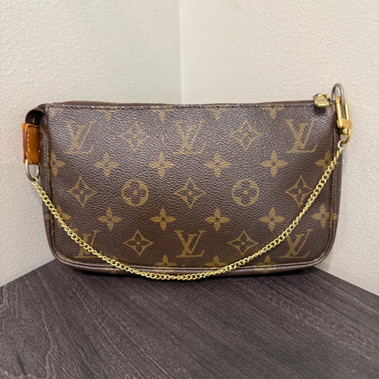 #1035 LOUIS VUITTON Monogram Pochette