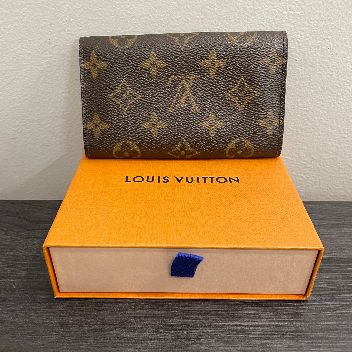 #107 LOUIS VUITTON Monogram Compact Wallet with Box