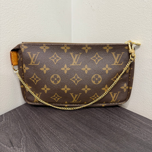 #1043 LOUIS VUITTON Monogram Pochette (TOP PICK!)