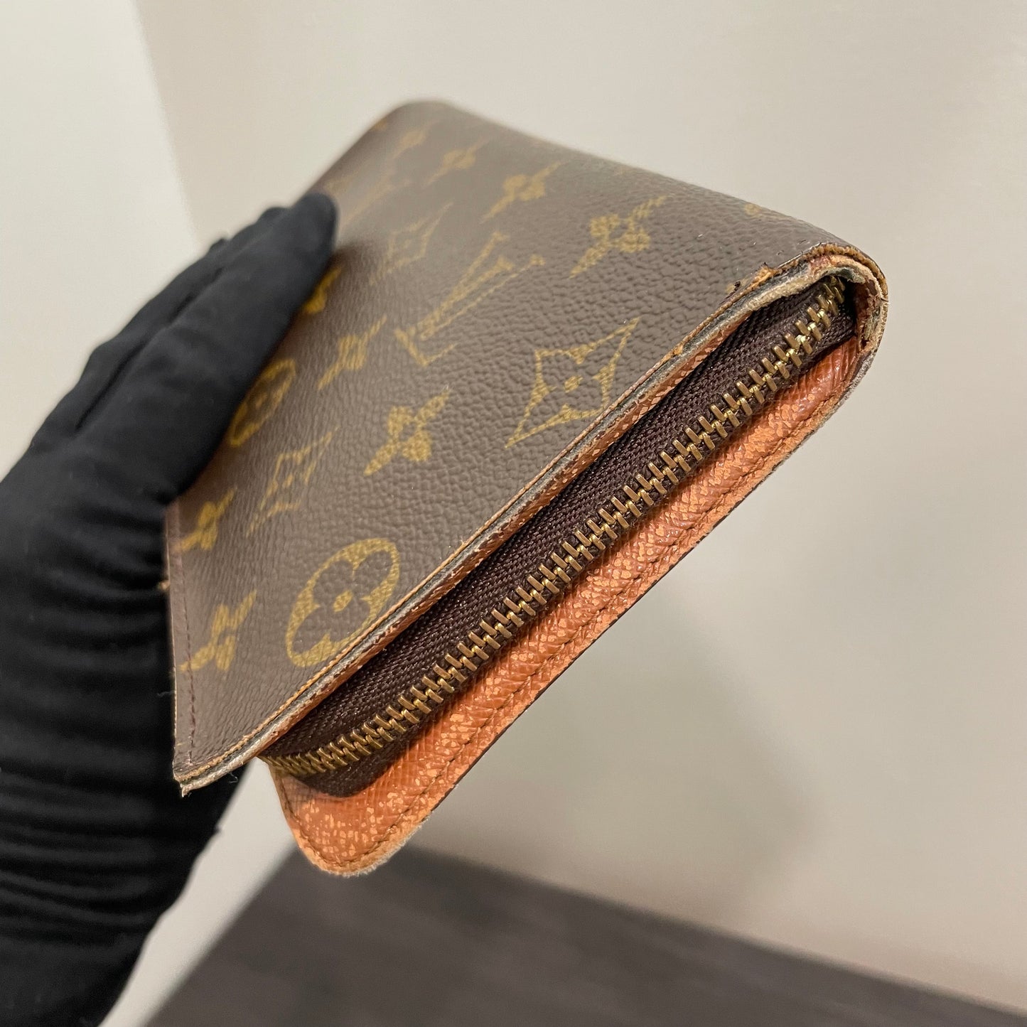 #116 LOUIS VUITTON Monogram Long Zippy Wallet with Dust Bag & Box