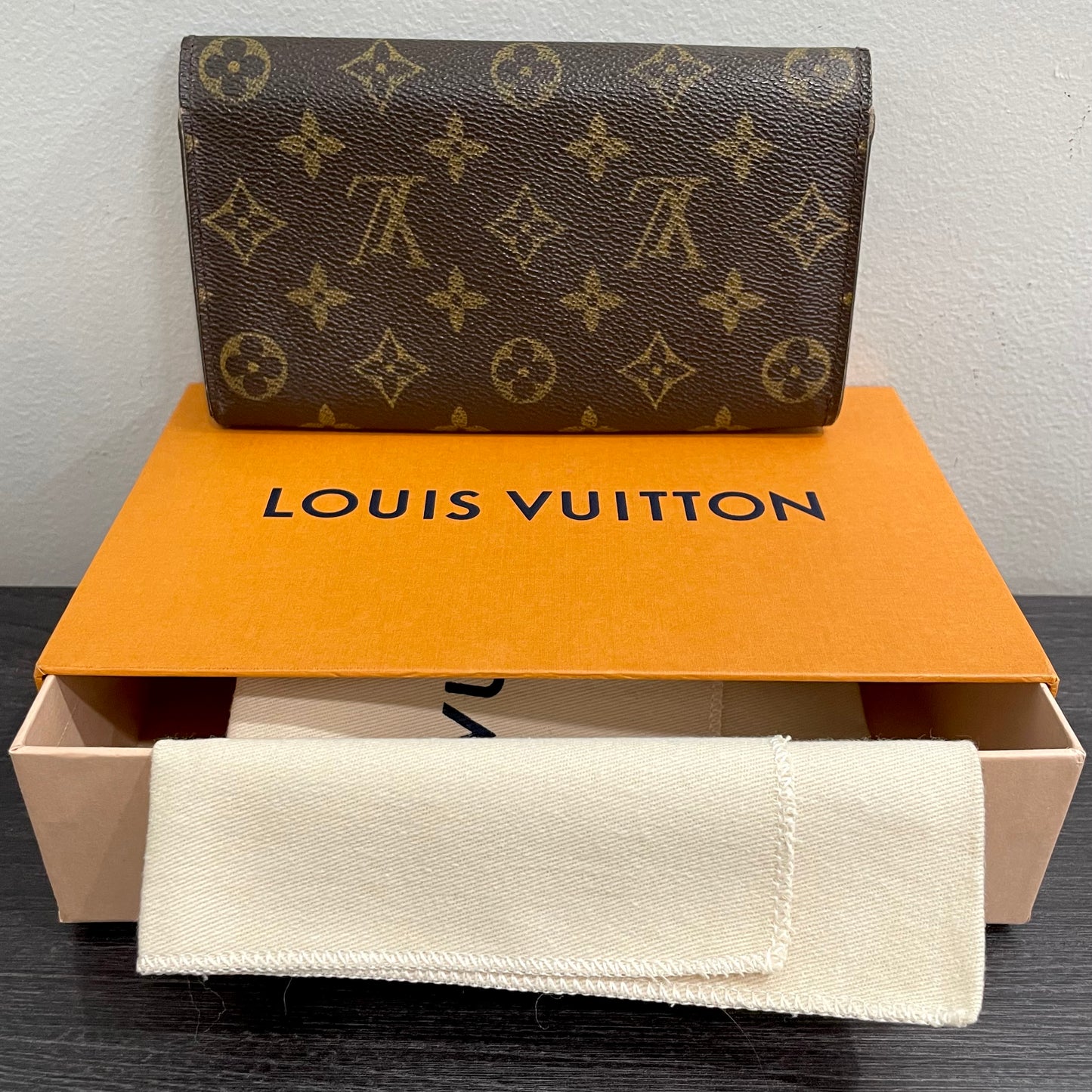 #118 LOUIS VUITTON Monogram Long Bifold Wallet with Dust Bag & Box