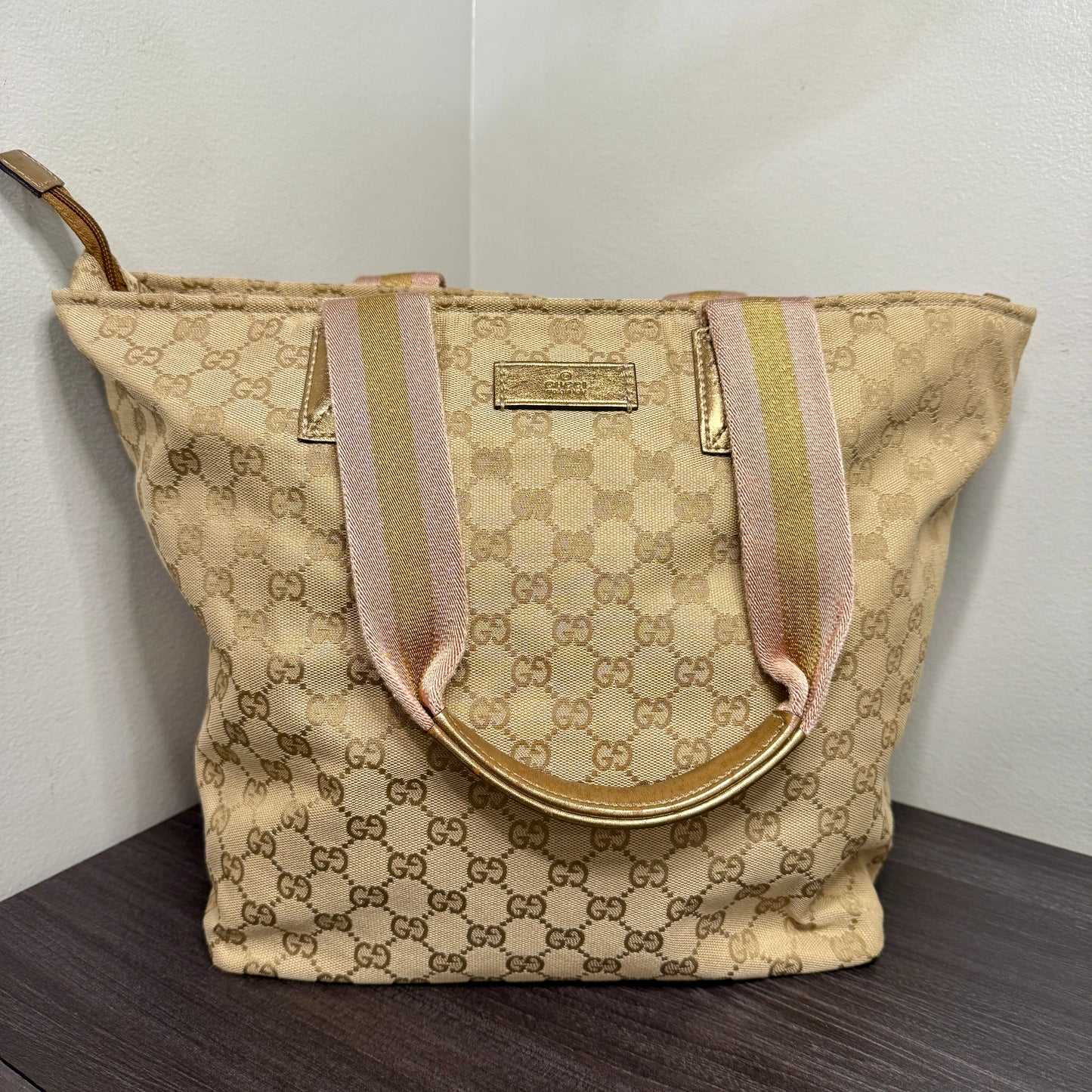 CLEARANCE #1064 GUCCI GG Canvas Tote (TOP PICK!)
