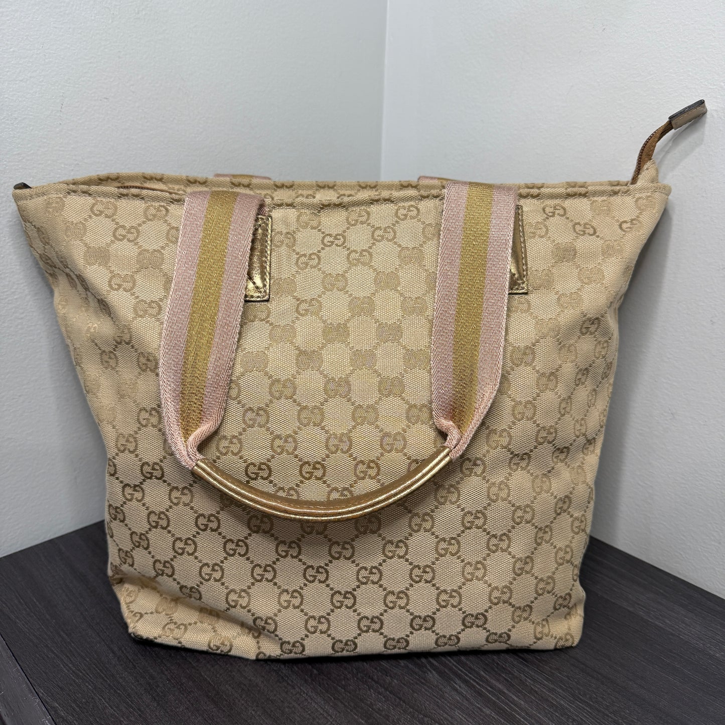 CLEARANCE #1064 GUCCI GG Canvas Tote (TOP PICK!)
