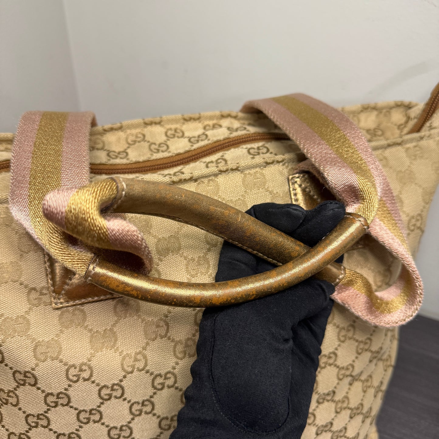 CLEARANCE #1064 GUCCI GG Canvas Tote (TOP PICK!)