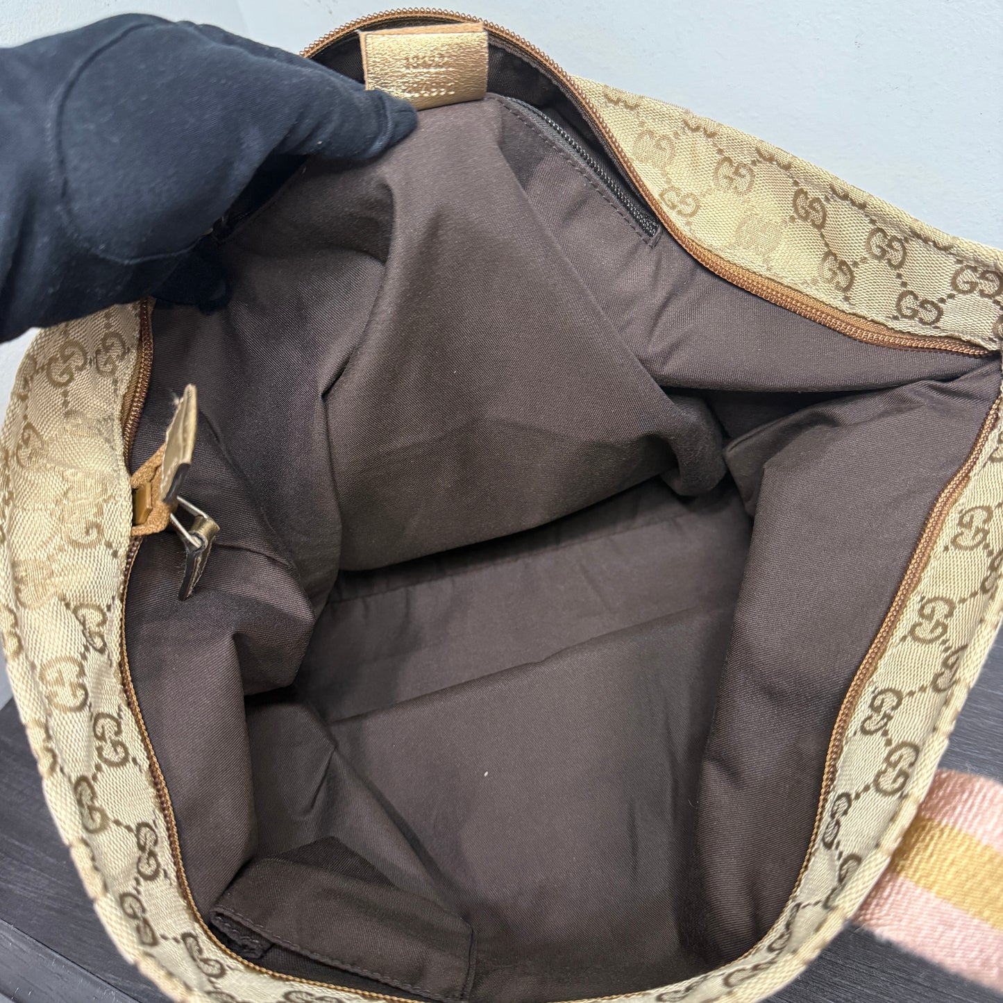 CLEARANCE #1064 GUCCI GG Canvas Tote (TOP PICK!)