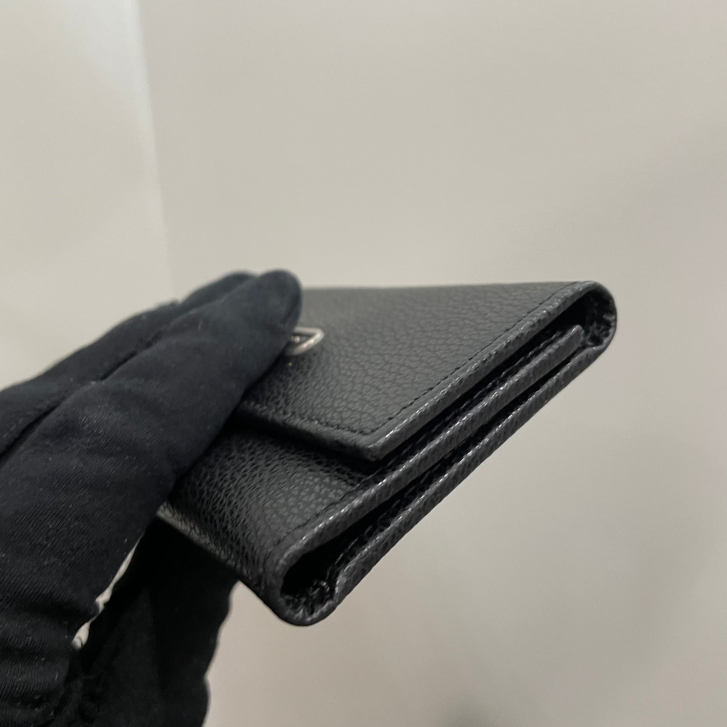 #139 BURBERRY Black Leather Key Case