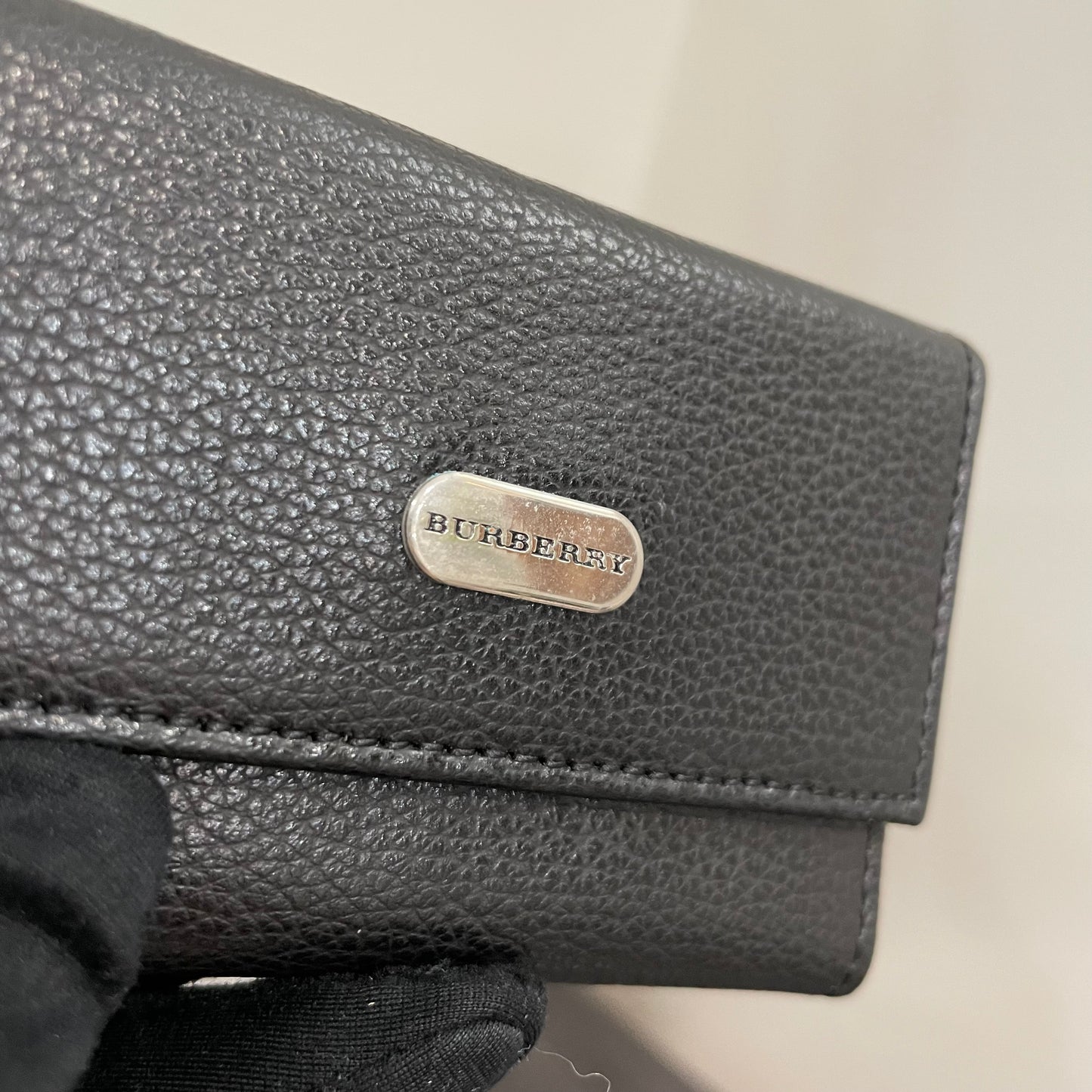 #139 BURBERRY Black Leather Key Case