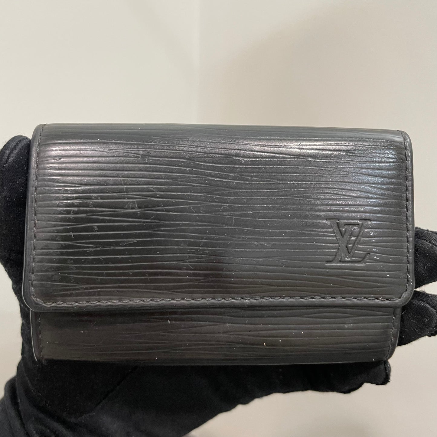 #158 LOUIS VUITTON Black Epi Leather Key Case