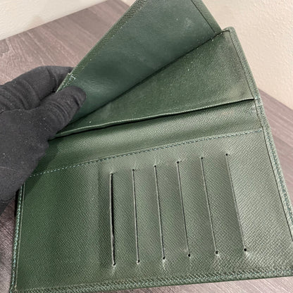 #164 LOUIS VUITTON Green Leather Long Flap Wallet