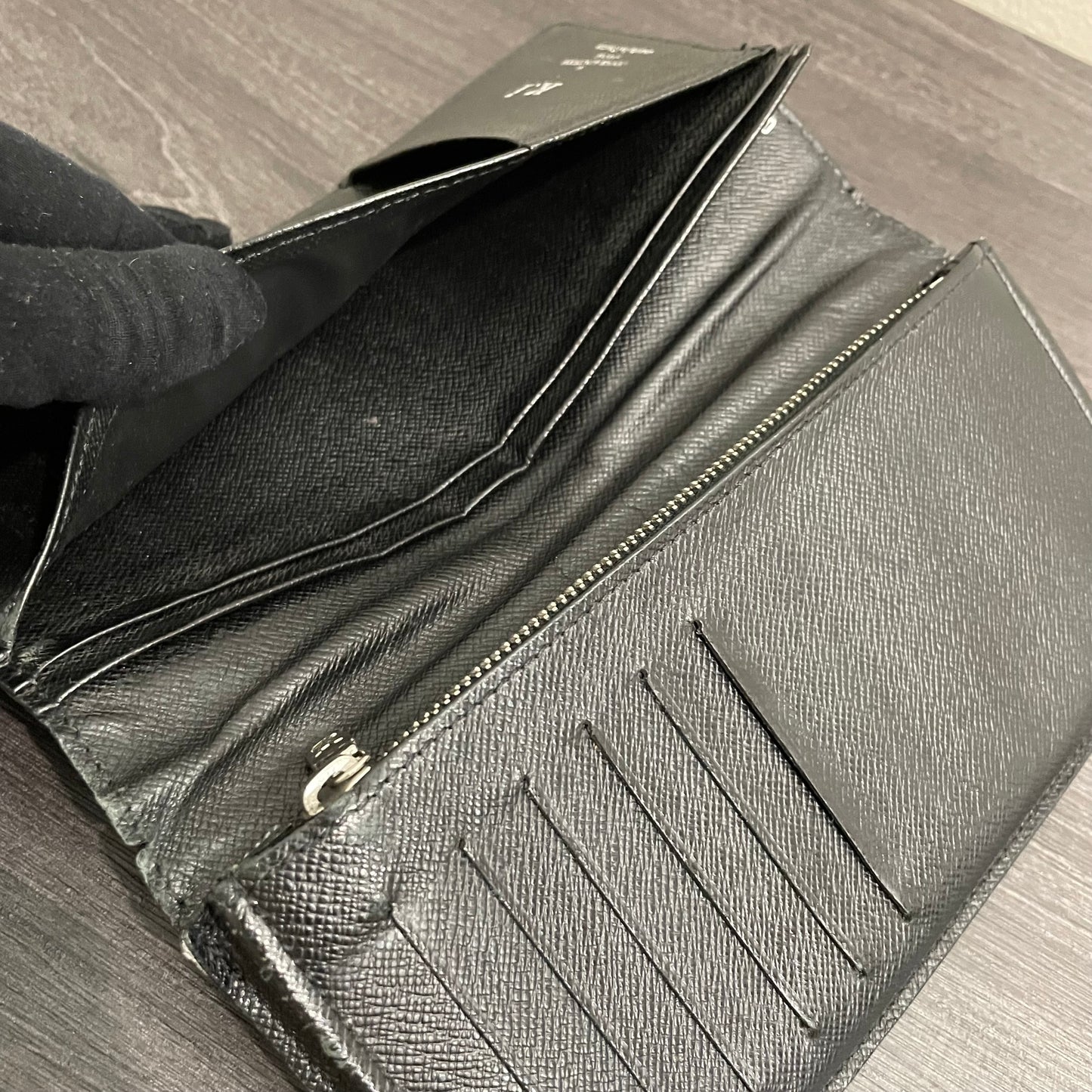#165 LOUIS VUITTON Damier Graphite Long Flap Wallet