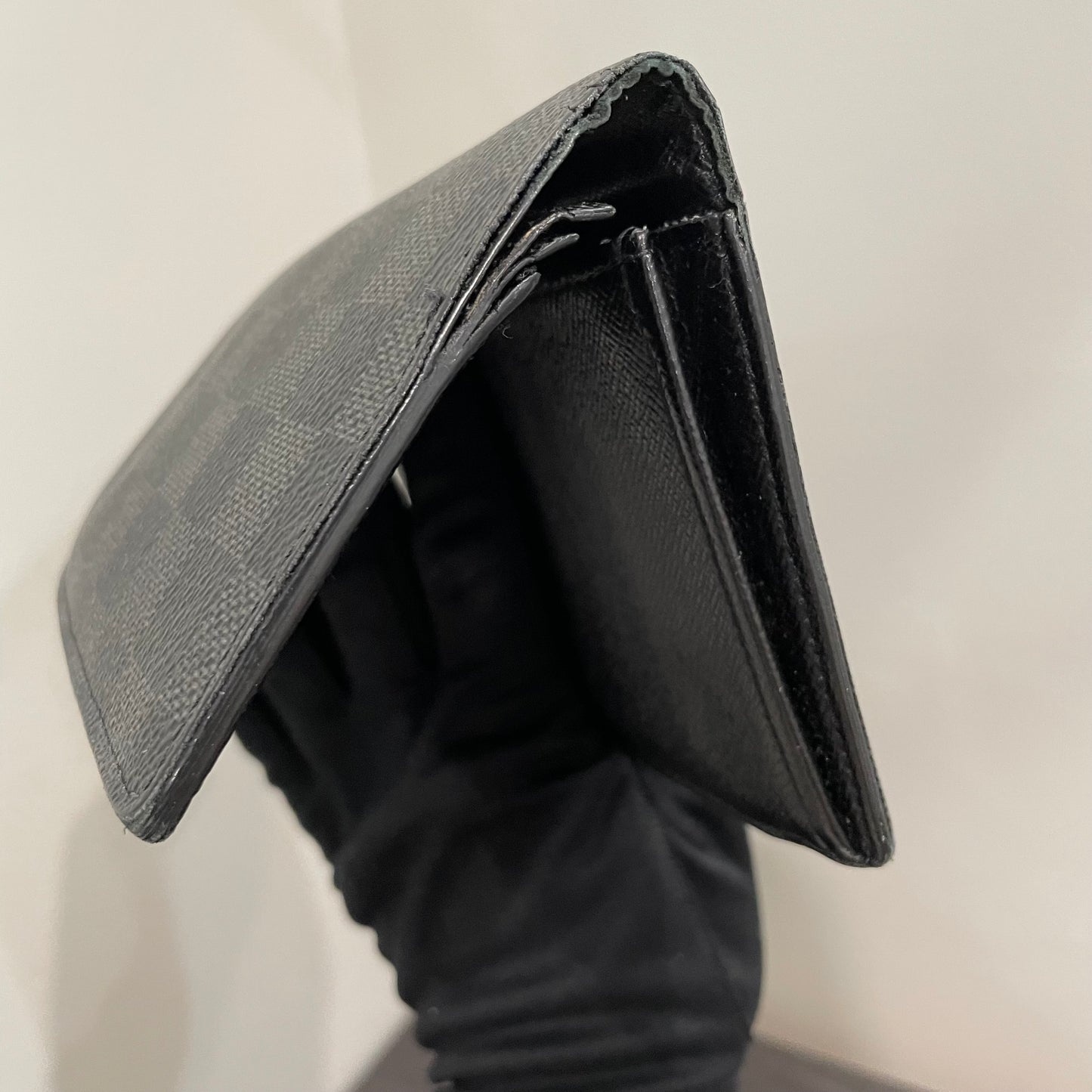 #165 LOUIS VUITTON Damier Graphite Long Flap Wallet