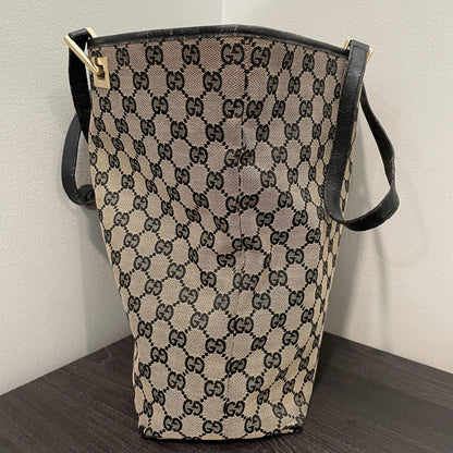 #866 GUCCI Black GG Canvas Shoulder Bag