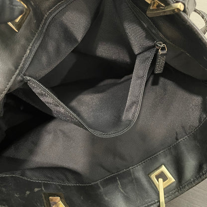 #866 GUCCI Black GG Canvas Shoulder Bag