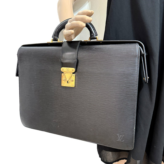 1015-06 LOUIS VUITTON Black Epi Serviette Fermoir Executive Briefcase