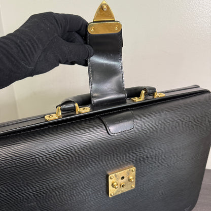 1015-06 LOUIS VUITTON Black Epi Serviette Fermoir Executive Briefcase