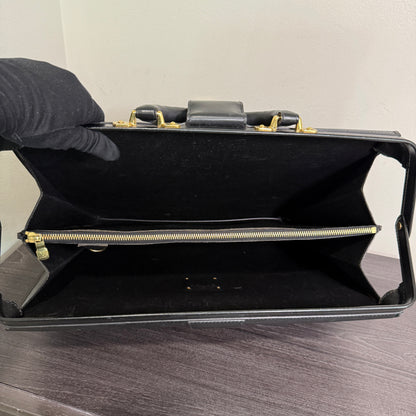1015-06 LOUIS VUITTON Black Epi Serviette Fermoir Executive Briefcase