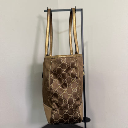 1015-09 GUCCI Gold GG Signature Princy Medium