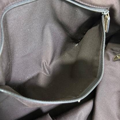 1015-09 GUCCI Gold GG Signature Princy Medium