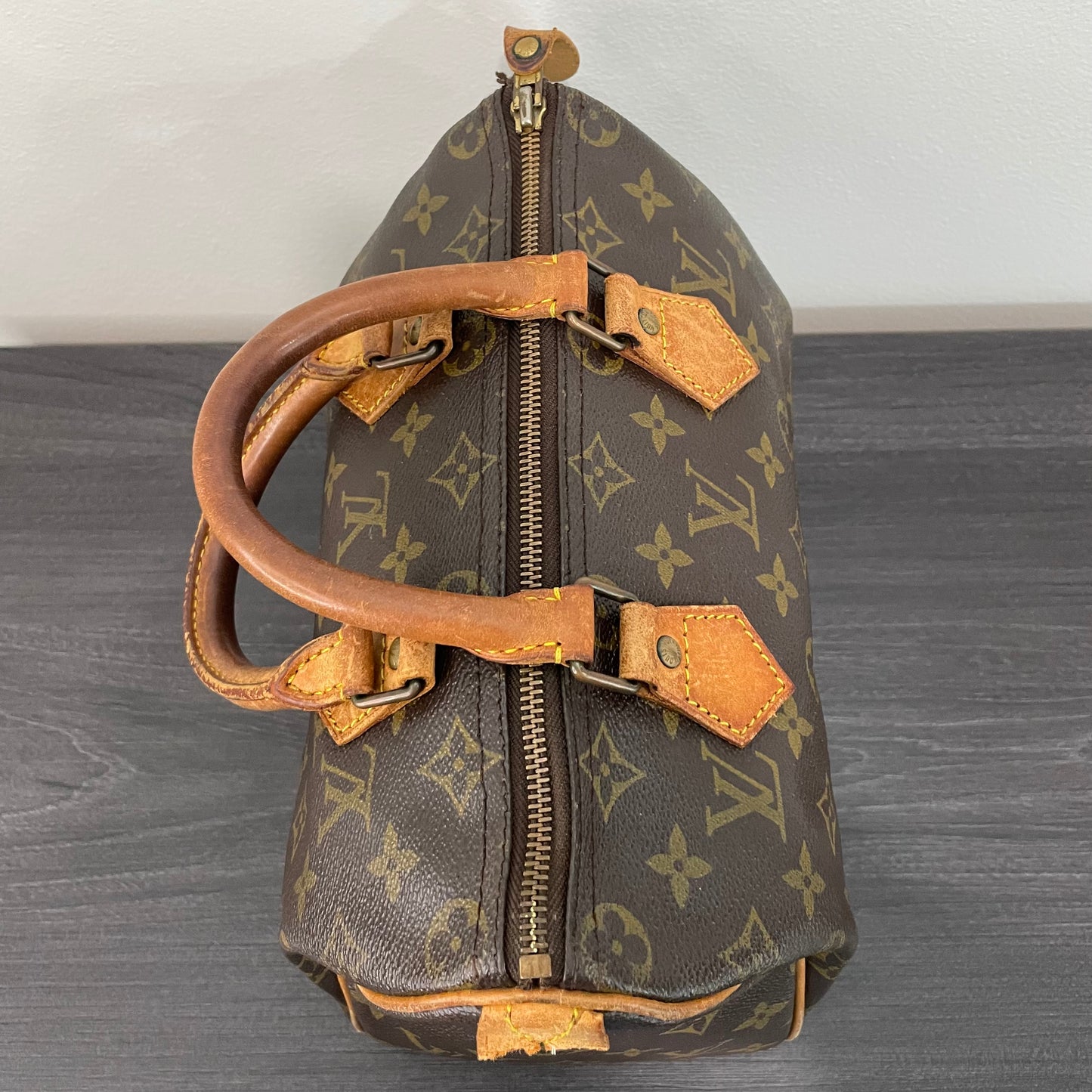 Louis Vuitton Monogram Speedy 25