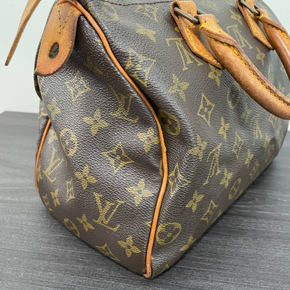 Louis Vuitton Monogram Speedy 25