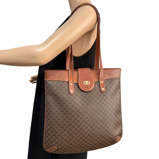 1015-16 CELINE Shoulder Bag