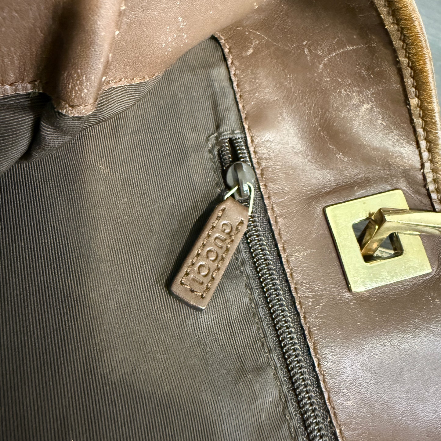1015-08 GUCCI Brown GG Canvas Tote