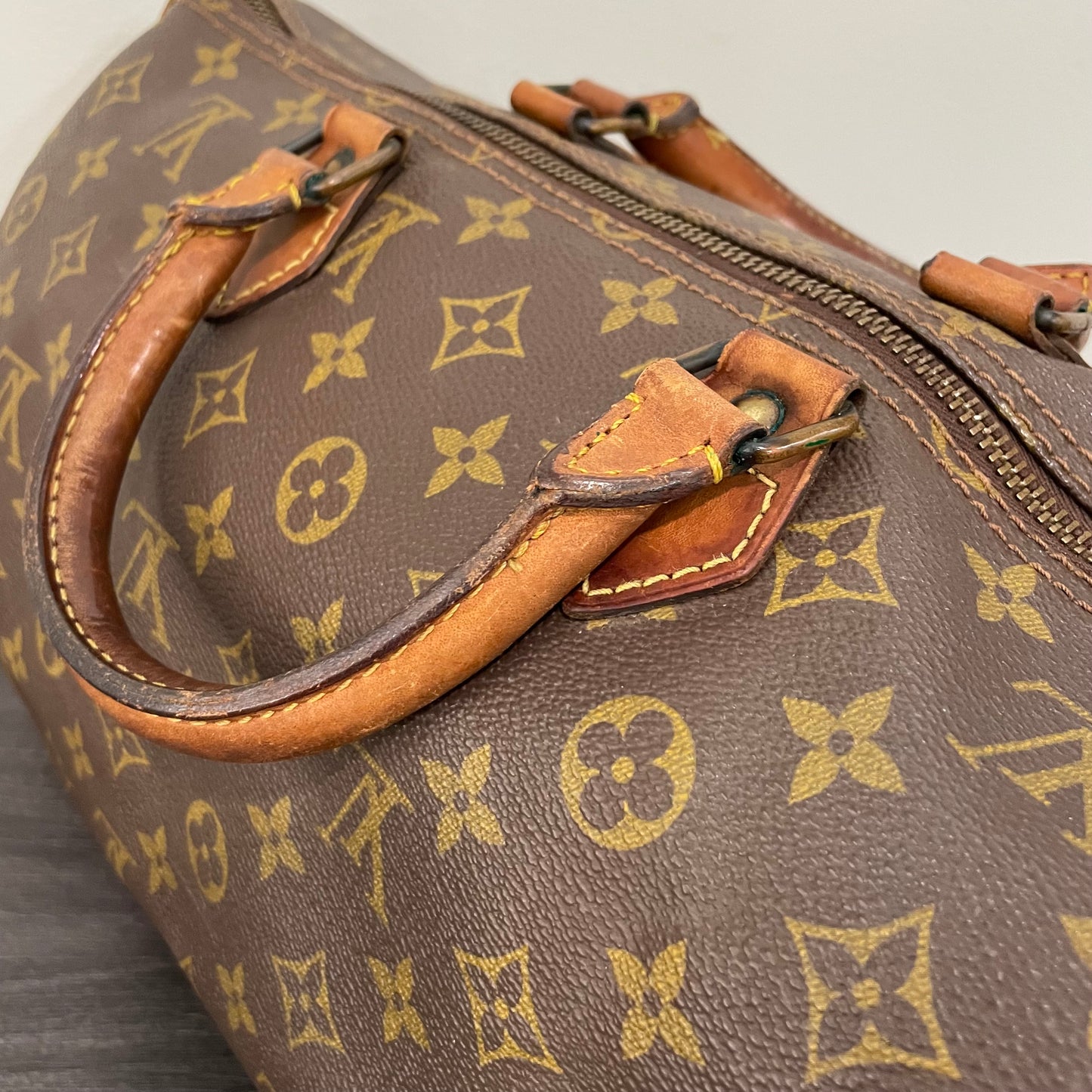 Louis Vuitton Monogram Speedy 40