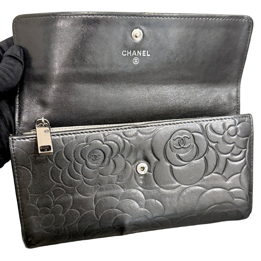 #701 CHANEL Lambskin Camellia Wallet