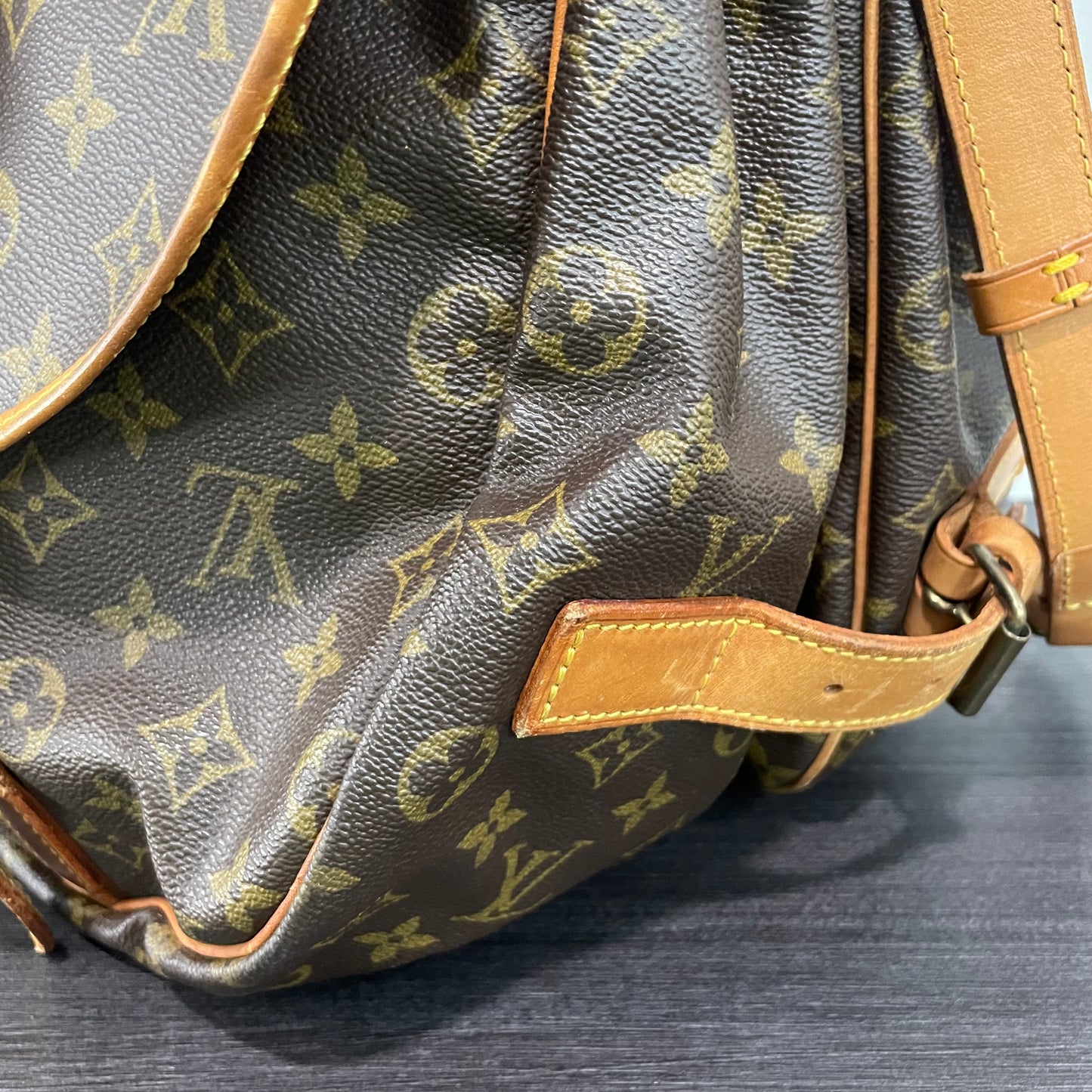 Louis Vuitton Monogram Saumur 43