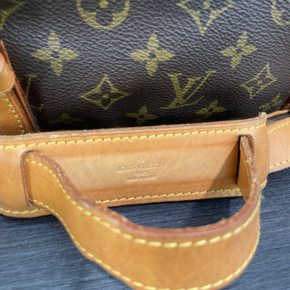 Louis Vuitton Monogram Saumur 43