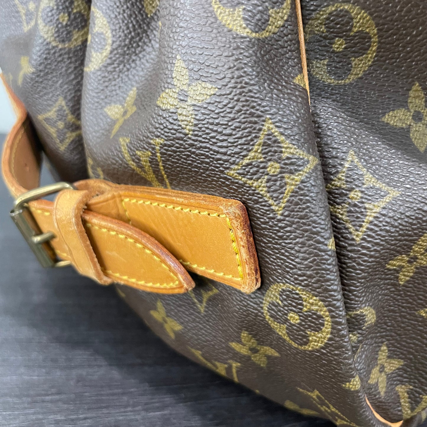 Louis Vuitton Monogram Saumur 43