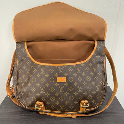 Louis Vuitton Monogram Saumur 43